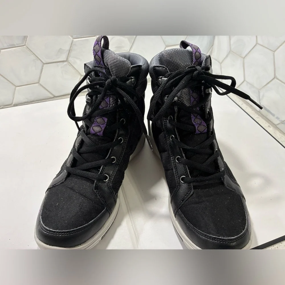 Ryka Aurora Women's Quilted High-Top Black Ankle Booties Size 7
